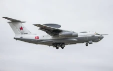 Rusia Pamerkan Pesawat...
