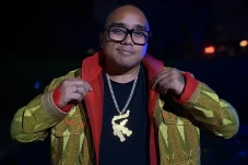 Saykoji Ciptakan Lagu...