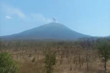 Gunung Ili Lewotolok...