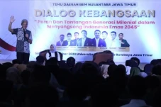 Ganjar Diskusi Pembangunan...