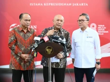 Pemerintah Bahas Peraturan...
