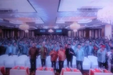 Antusias Ratusan Perangkat...