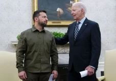 Kunjungan Zelensky ke...
