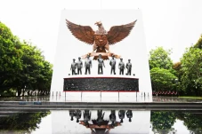6 Tempat Saksi Bisu...