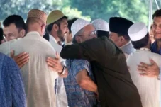 4 Adab dalam Memilih...