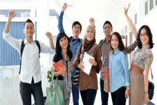 Pendidikan Tinggi Mahal?...