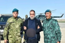 Azerbaijan Tangkap Miliarder...