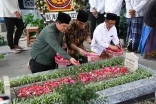 Peringati Maulid Nabi,...