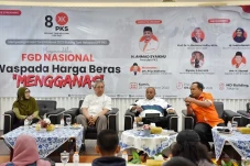 Harga Beras Terus Melonjak,...