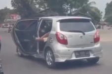 Viral! Wanita Berteriak...