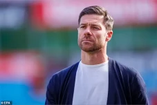 Xabi Alonso Pelatih...