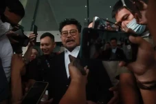 12 Senpi di Rumah Dinas...