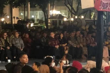 Puji Pagelaran Istana...