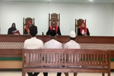 Terdakwa Pembunuhan...