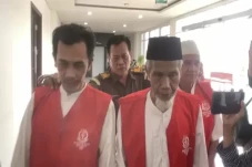 Dituntut Hukuman Mati,...
