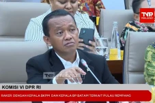 Bangun Kampung Relokasi...