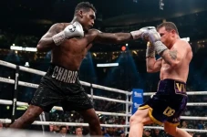 Jermell Charlo Turun...
