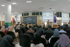 Cetak Pemilih Cerdas,...