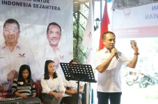 Resmikan Posko Relawan...
