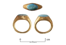Cincin Emas Bertuliskan...