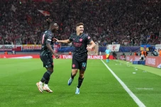 Manchester City Hancurkan...