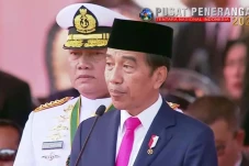 Upacara HUT ke-78 TNI,...