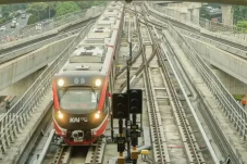 Pembangunan LRT Velodrome-Manggarai...