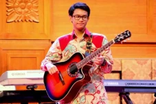 Alam Ganjar Pacarnya...