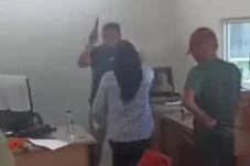 Koboi Viral Umbar Tembakan...