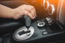 5 Kekurangan Mobil Matic...