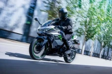 Motor Listrik Kawasaki...