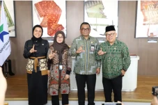 Perpusnas akan Beri...