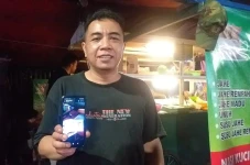 Apes! Pedagang Wedang...