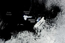 Gunung Es Sepanjang...