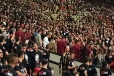 Jokowi ke Relawan: Indonesia...