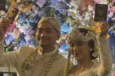 Adinda Thomas Resmi...