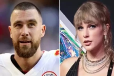 Travis Kelce Rayakan...