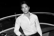 Pangeran Mateen dari...