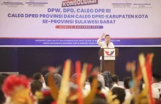 HT Bakar Semangat Kader,...
