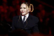 Madonna Mengutuk Serangan...