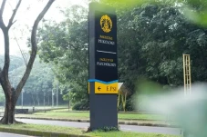 10 Perguruan Tinggi...