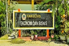 Prediksi Jurusan Kuliah...