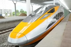Perbandingan Tarif Kereta...