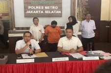 Dijual ke WNA, ABG yang...
