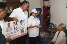 4 Warga Kediri Terima...