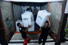 DKI Siapkan GOR Jadi...