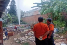 Gempar! Semburan Air...