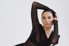 10 Artis Cantik Asal...
