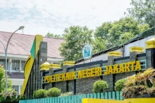 Peminat dan Daya Tampung...