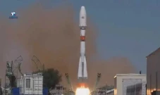 Iran Rangkul Rusia Kembangkan...